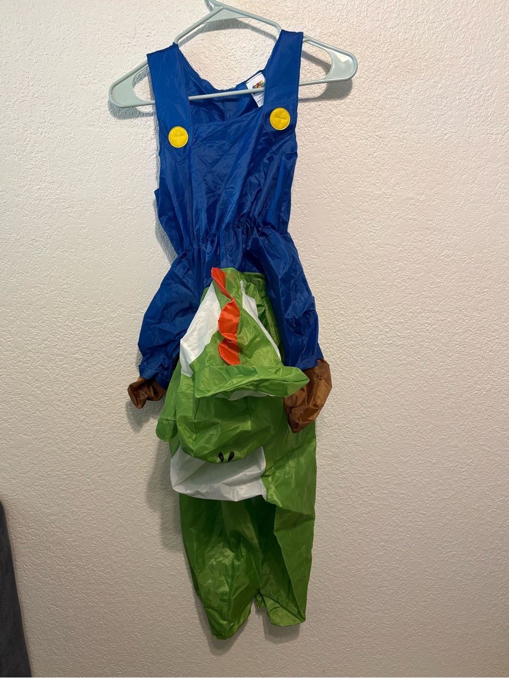 Super Mario Mario and Yoshi Inflatable Costume - Red, Blue, Green - Picture 3 of 6